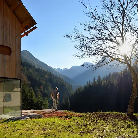 Alpine Contrapposto Willa Solčava